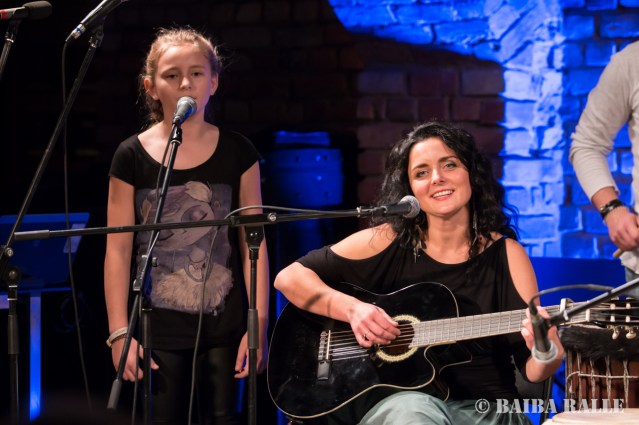 BILDES 2017 Koncerts "Ielūdz Bilžu mūziķi un viņu bērni", uzstājas Īļu ģimene.